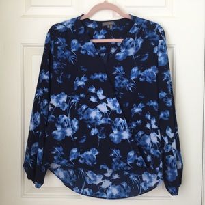 Vince Camuto Women’s Floral V-Neck Long Sleeve Blouses Size S
